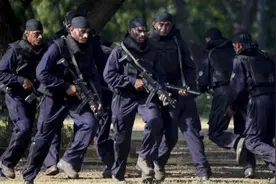 印度最能打的突击队上高原，负重70斤跑马拉松，这还是人类吗？图片