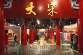 千古圣贤范仲淹，为何家族绵延一千多年不衰？现在还有后人当官图片