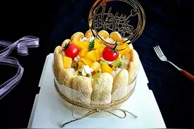 颜值超高的手指饼干水果蛋糕，做法简单，新手小白也可轻松制作~图片