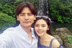秋瓷炫儿子太会长了，妈妈的优点全被“照抄”，网友：姐等你长大图片