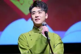 张云雷砸挂张火丁，被指没艺德，其实京剧也曾有这些内容图片