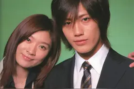 47岁筱原凉子宣布离婚！与72岁老公结束16年婚姻，放弃俩娃监护权图片