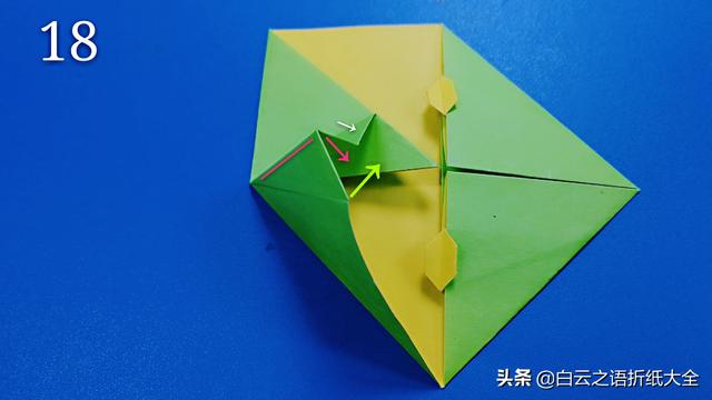 折一个酷酷的奥特曼给孩子玩吧，小孩子很喜欢哦