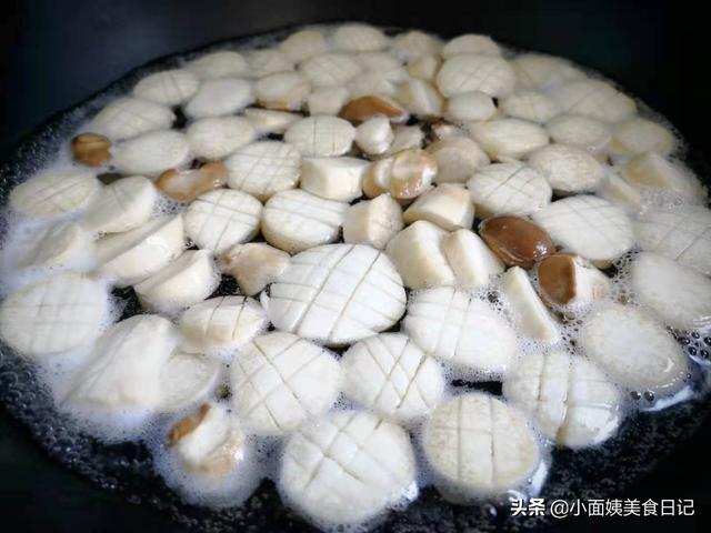 瀹冩槸鈥滄皑鍩洪吀鈥濆惈閲忓緢楂樼殑钄彍锛屽ぉ鐑捀鐫€鍚冿紝鍋ヨ劸寮€鑳冿紝瀛╁瓙鐖卞悆