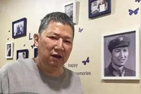 一个月花光十亿，《西虹市首富》王多鱼原型，出狱后娶卓别林前妻图片