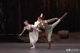 现实与虚幻的切换——品芭蕾舞《吉赛尔》之美｜国家大剧院经典艺术讲堂线上课堂图片