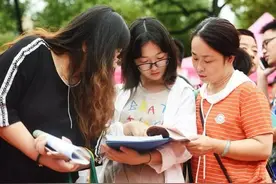 河北省“一分一段表”公布，700分以上108人，600分以上3万多人图片