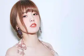 “唯美歌姬”阿兰的上位史，和她背后的重要人物图片