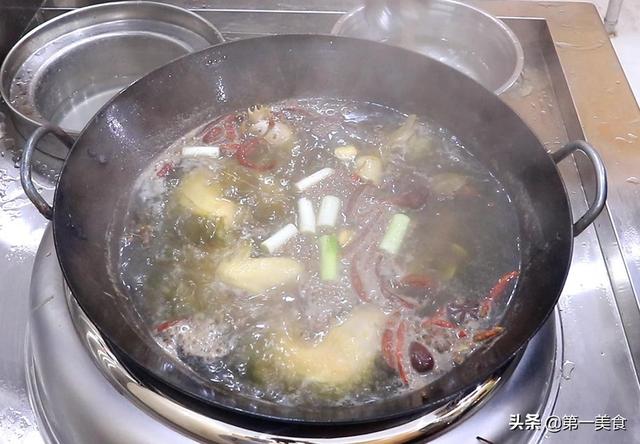 新疆麻椒鸡家常做法，料汁才是关键，厨师长分享给你，麻而不燥