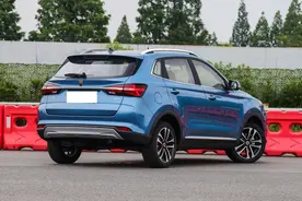 这些SUV体型不大空间却不小，省油还耐用，最贵才12万多图片