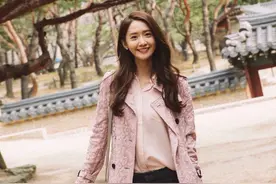 允儿的名品笑容让人一见倾心，网友：真的太甜了图片