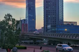 太原双塔公园图片