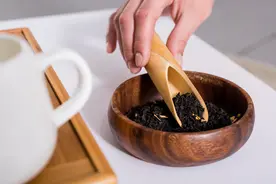 “隔夜茶，毒如蛇”，到底还能不能喝？不敢喝隔夜茶的人看看吧图片