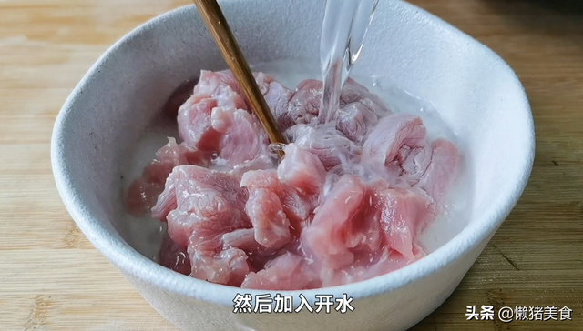 石斛花旗参麦冬花胶炖瘦肉功效与作用 2026年花旗参石斛麦冬煲瘦肉 石斛花旗参麦冬花胶炖瘦肉功效与作用 2026年花旗参石斛麦冬煲瘦肉