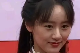 不要再外貌焦虑了，看看明星们的生图，可能连你都不如，太真实了图片