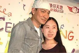 卖肾、撬门、死亡威胁！明星们的私生饭还能有多疯狂？让人震惊图片