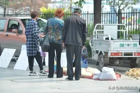 72岁大娘祖传“老手艺”干了几十年，卖25元钱一个，恐后继无人图片