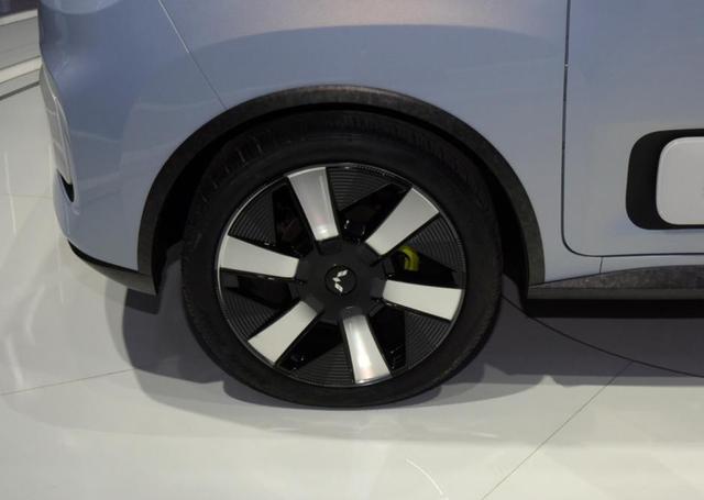 网红果然更懂网红的套路，MINI EV推出敞篷版，史上最便宜的敞篷