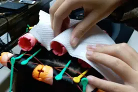 烫卷发保持时间短？可能是洗头方法不正确，这样洗头卷度才更持久图片