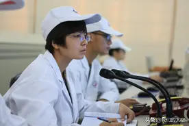 全女子指挥团队：欲把长缨问苍穹图片