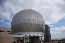 仰望星空！华侨城中学建成天文台 成学校网红打卡地图片