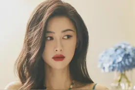 朱珠“熟女”气质又升级！被夸“小妈”颜值天花板，素颜也风情图片