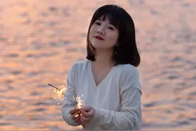 新年必备的烟花照写真，小姐姐教你拍出节日氛围图片