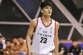 本赛季表现最出色的十大CUBA球员图片