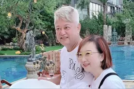 甜蜜！陈百祥与妻结婚41周年云南旅游庆祝，懒理住宅违建风波图片
