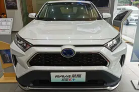 RAV4荣放双擎E+实拍简评，能上绿牌的高品质运动的SUV图片