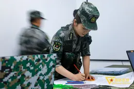 从排长到财务科助理员，看这位女军官的逆袭之路图片