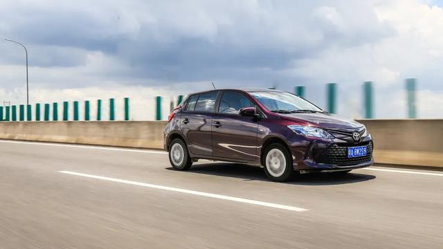 威驰FS试驾：空间超大超实用，省油省力低油耗！堪称家用车典范