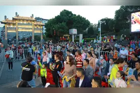 昨晚，江西这座红色故都异常火爆！神秘嘉宾空降现场图片