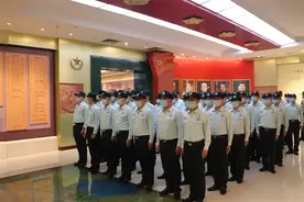 军史馆里话军魂，人武部里学规范图片