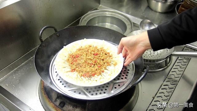 金针菇这样蒸一下真好吃，做法简单又入味，营养丰富，越吃越香