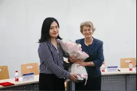 毕业入职联合国!上海"神颜"女学霸：高考保送名校，还全程跟进美国大选！图片