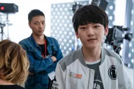 “阿水混子下路靠宝蓝”苏小洛说服王思聪放弃JKL，IG助理爆内幕图片