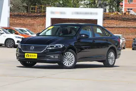 试驾2021款大众朗逸，油耗5.5L、8.3秒破百，家用好帮手图片