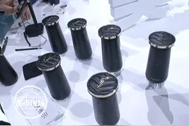 记者逛进博会：女性看到会尖叫，一款打印机能打印上千款口红颜色图片