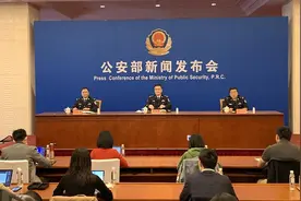 公安部推12项新规！取消申请小型汽车驾驶证70周岁年龄上限图片