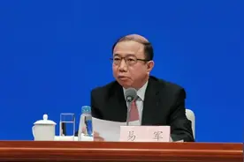 住房和城乡建设部：进一步精简建设工程企业资质审批条件图片