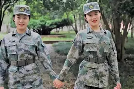 这对双胞胎姐妹花，太飒图片