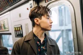 刘宪华将举行第二次live演唱会，时间为30分钟，并通过网络直播图片