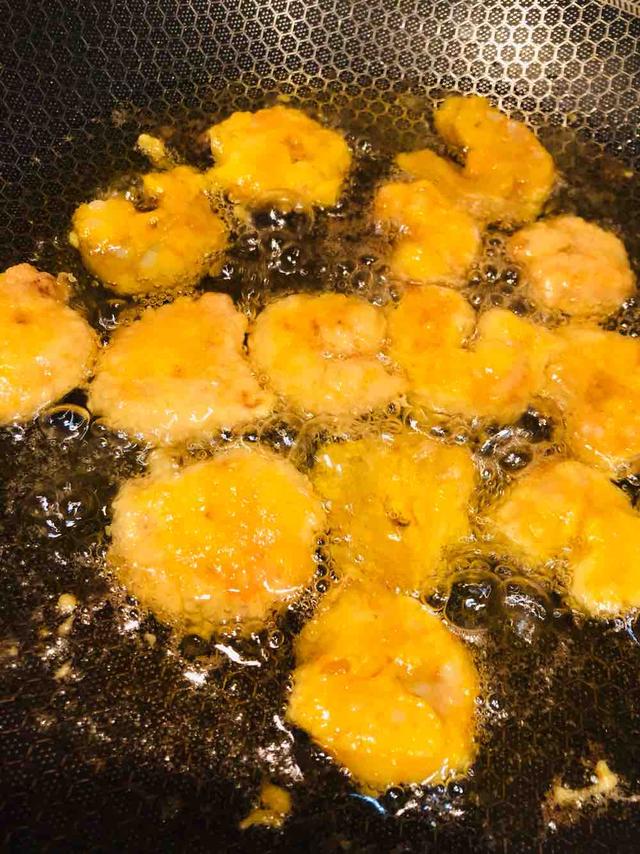 它含有“20种”氨基酸，有条件给孩子常吃，孩子个子高于同龄人