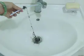 洗手盆下水不畅？教你不花钱立马清洁干净！实用视频封面