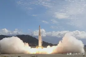 我军新型导弹绝不是摆设图片