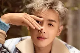 张若昀状告父亲：“他是你爹”四个字根本无法让张若昀原谅他爸爸图片