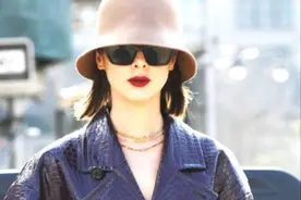 贝雷帽、针织帽过时了，今冬流行戴“锅盖帽”，时髦百搭显脸小图片