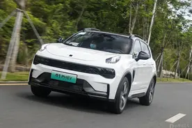 续航800km，支持快/慢充，领克这款SUV是真正能打"双田"的插混？图片