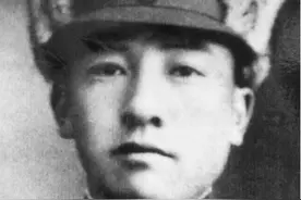 马步芳独子：22岁成军长，嚣张对抗我军，晚年望着五星红旗流泪图片